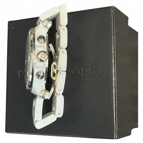 Michael Kors MK-5391 White Ceramic Chronograph Women’s Watch Crystal Bezel - Picture 6 of 11